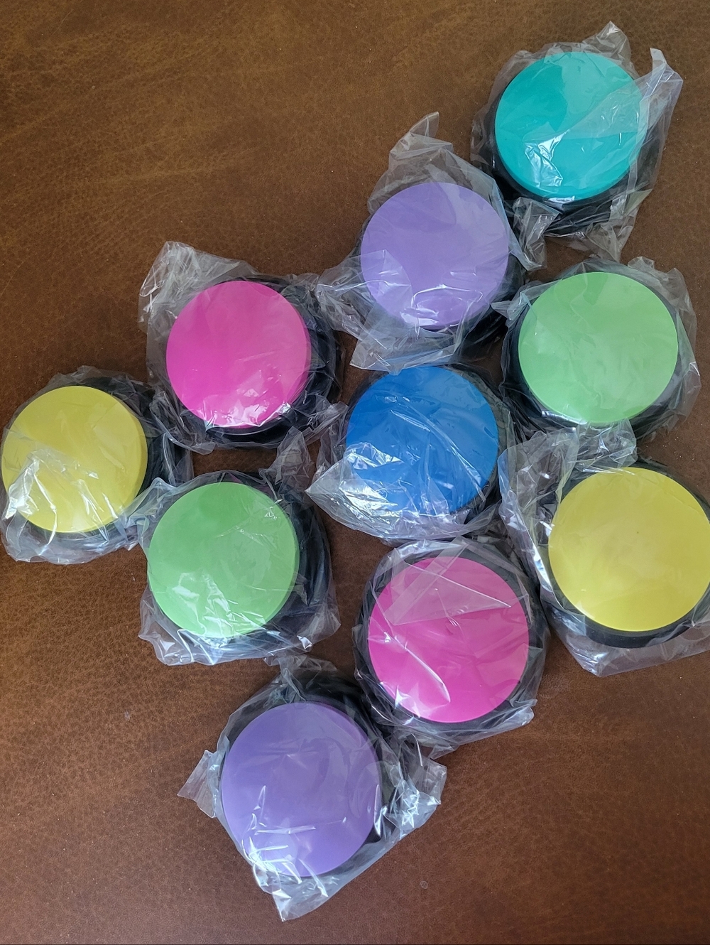 Set of 2 Recordable Buttons in Assorted Bright Colors